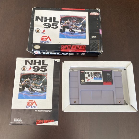 NHL 95 Super Nintendo SNES Game With Box and Instruction Book - Picture 2 of 7
